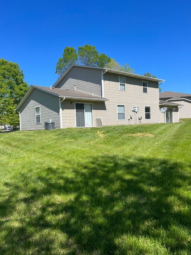 Photo - 630-632-632 Country Squire Ct Unidad 632