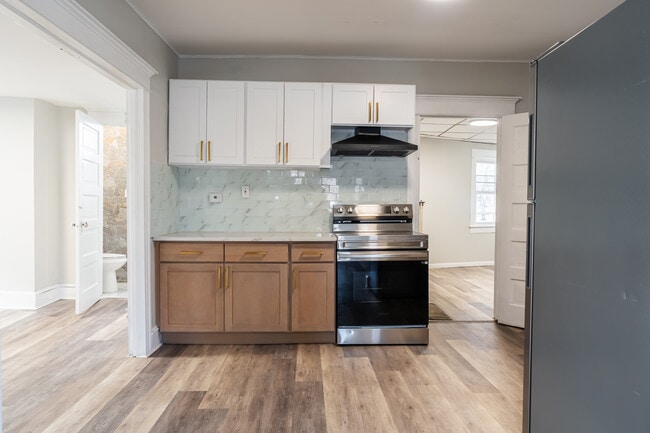 Photo - 540 Front St