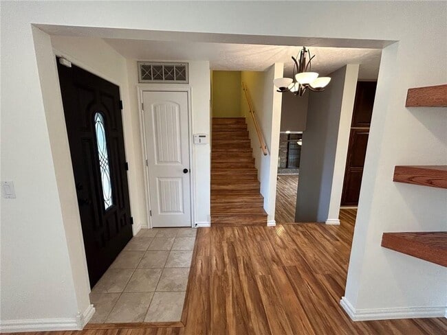 Photo - 908 East Dr