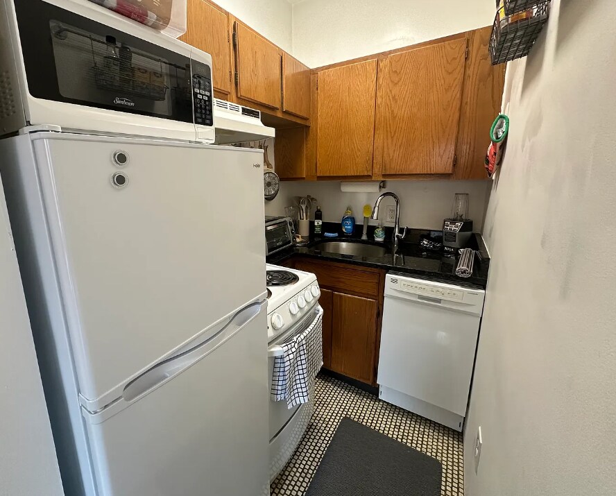 *Pictures are representative samples of the advertised unit. In some cases, the actual units you tou - 32 Fenway Unit 5