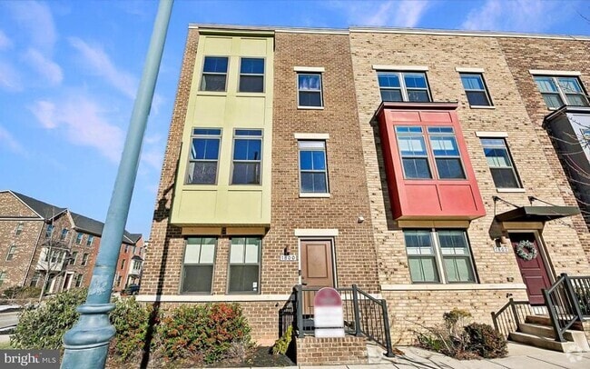 Building Photo - 1800 E Eager St Rental