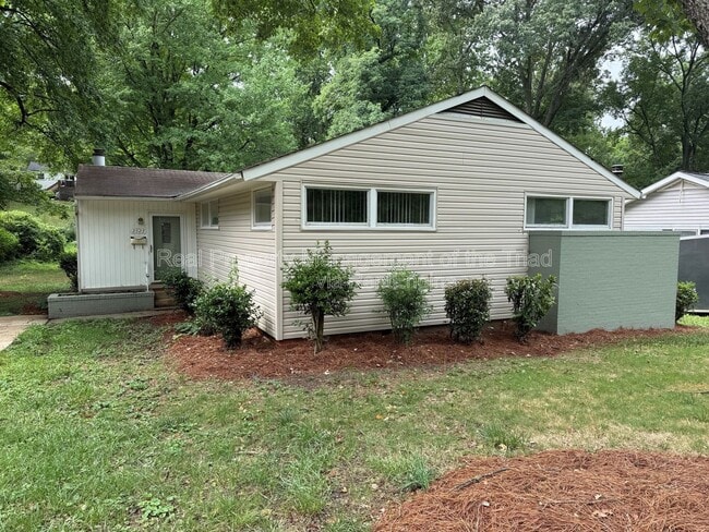 Building Photo - 2523 Overbrook Dr