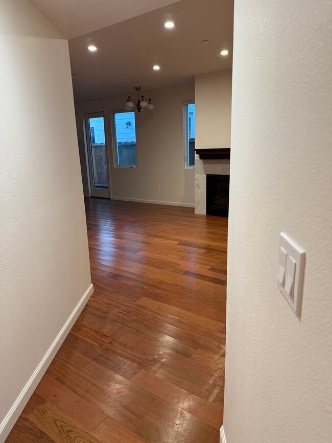 Photo - 1869 Ocean View Ave