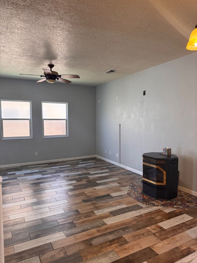Photo - 624 Torretta Dr SW