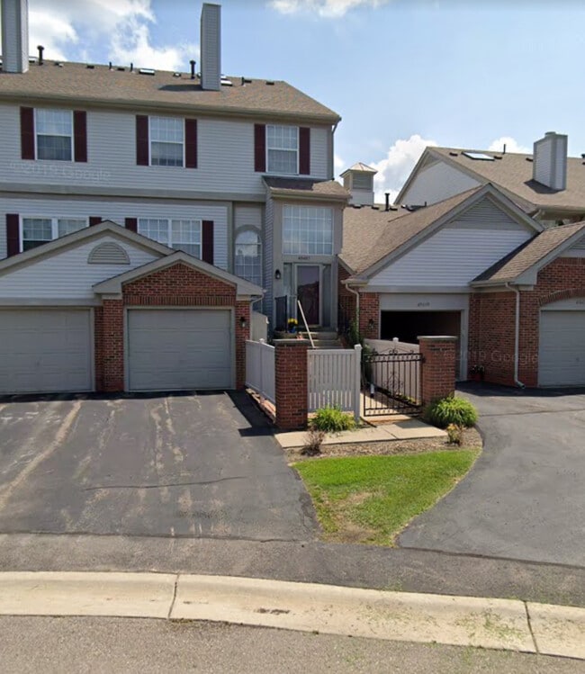 Photo - 49467 Pointe Xing