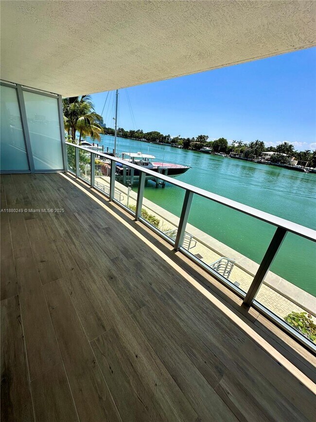 Photo - 6620 Indian Creek Dr Unit 209