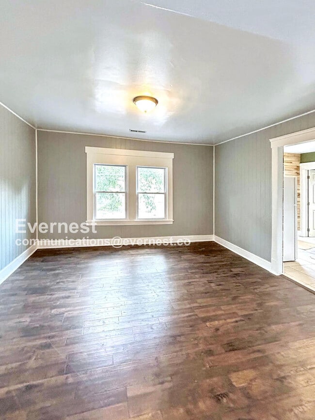 Photo - 1809 Denison Ave