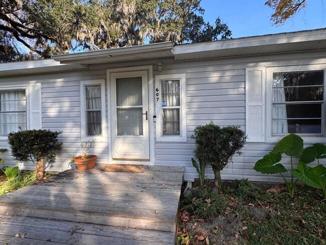 Photo - Charming 4 Bedroom in Port Orange