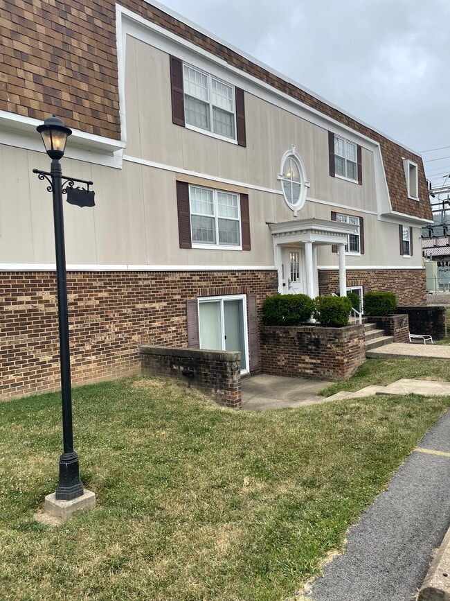 Photo - 147 N 16th St