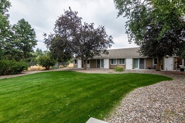 Photo - 3085 Resort St