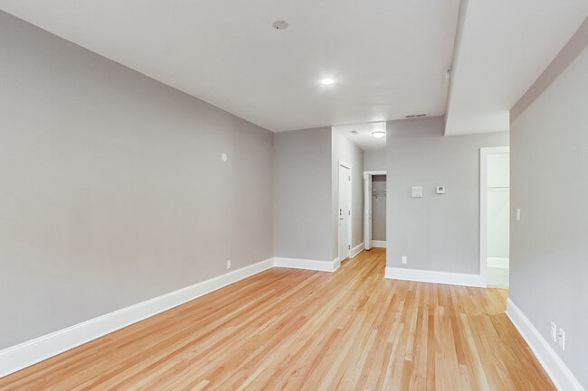 Photo - 948 Pleasant St Unidad 1J