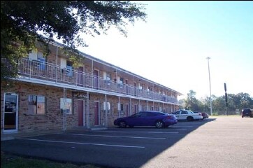 Grambling Plaza Apartments - Grambling Plaza Apartments