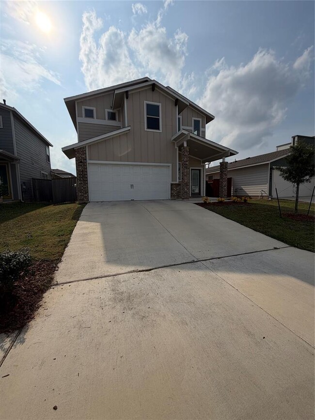 Photo - 8603 Cumbrae Ln