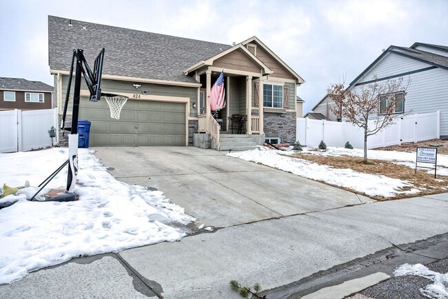 Photo - 3 Bedroom 2 1/2 Bath Split Level in Johnstown