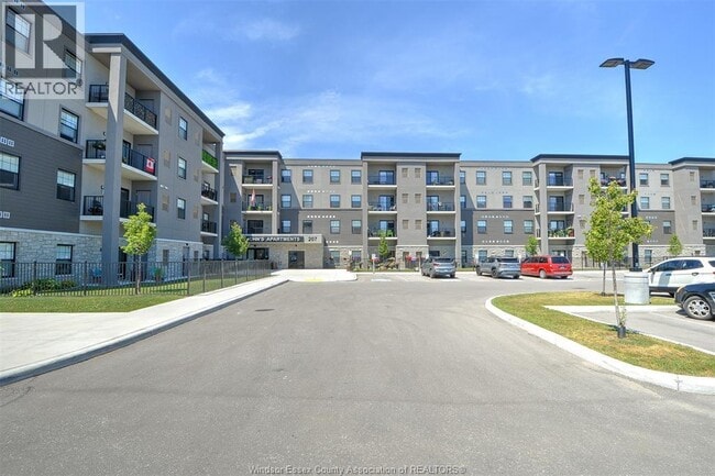 Photo - 207 Brock St Unité 203