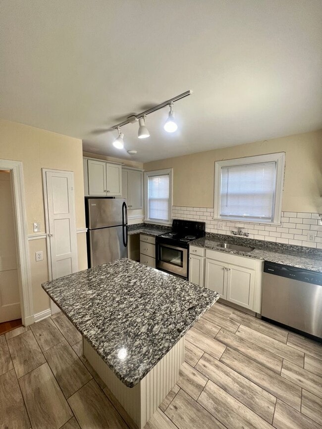 Photo - 4505 W Grace St Unit Apt. A