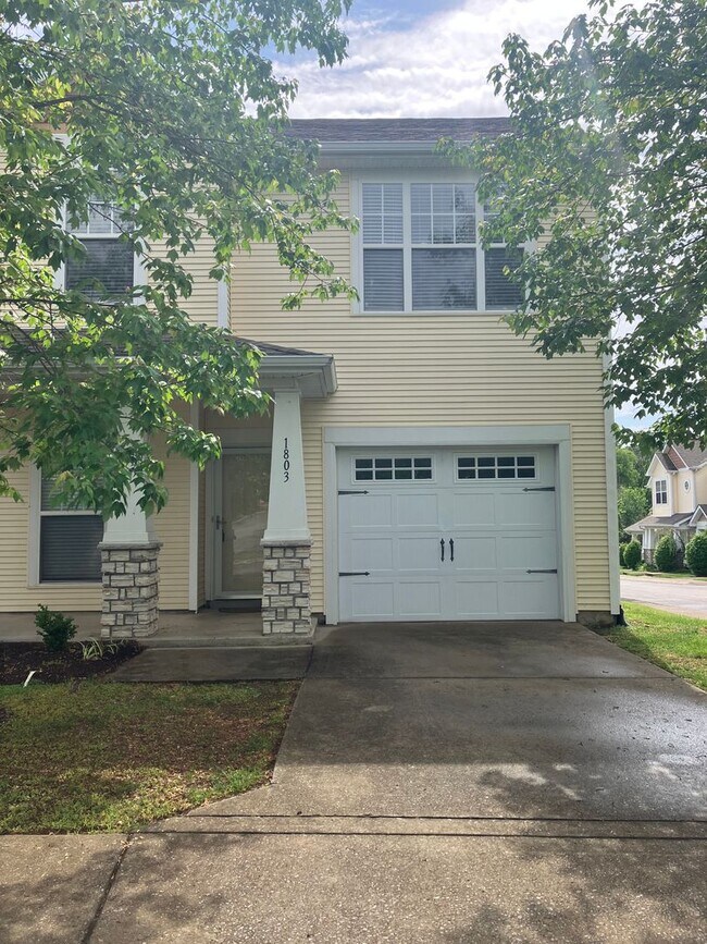 Townhome in Williams Bend - Townhome in Williams Bend
