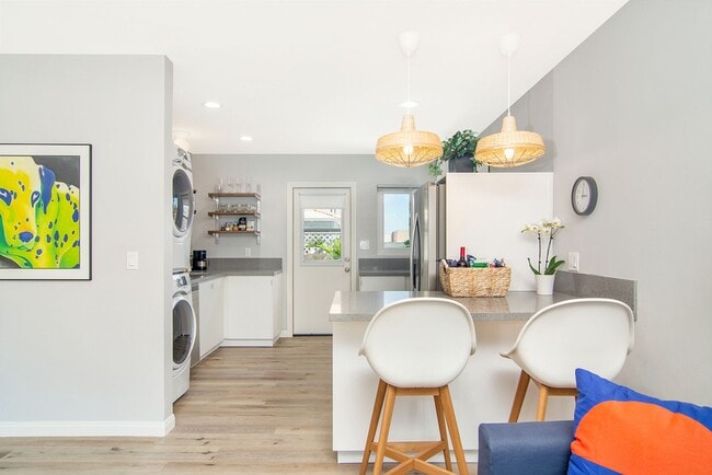 Photo - Cozy remodeled 2 beds 1 bath apt in Point ...