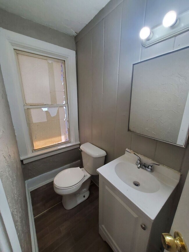 Photo - 2056 S 5th Pl Unit Rear