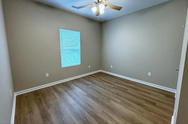 Photo - NEW LISITING