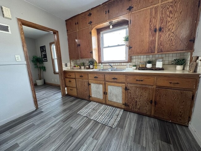 Photo - 3 bed, 1 bath Home for Rent in Waterloo