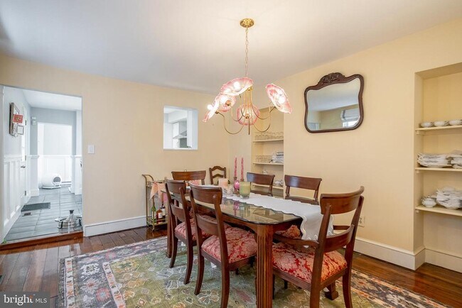 Photo - 908 S Front St