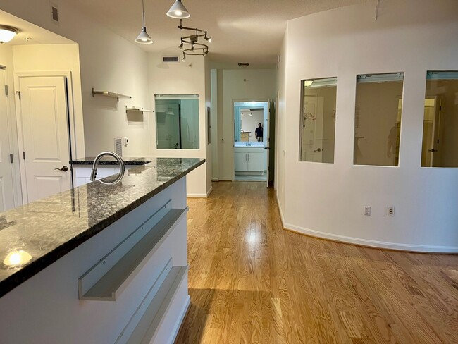 Photo - 1390 Kenyon St NW Unit 530