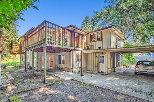 Building Photo - 16621 Benson Rd S Rental