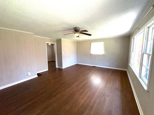 Photo - East AVL Spacious Apartment Ready for Occupancy!