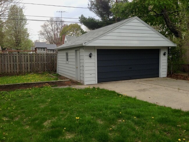 Photo - 3713 Roanoke Rd