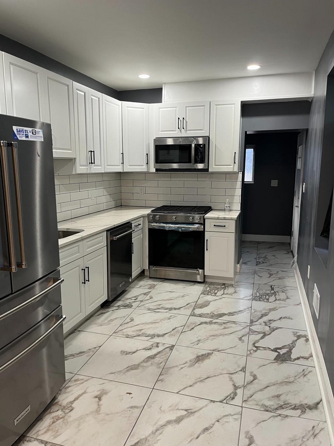 Kitchen - 1620 N 26th St