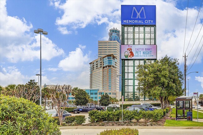 Building Photo - 8211 Katy Fwy Unit 44