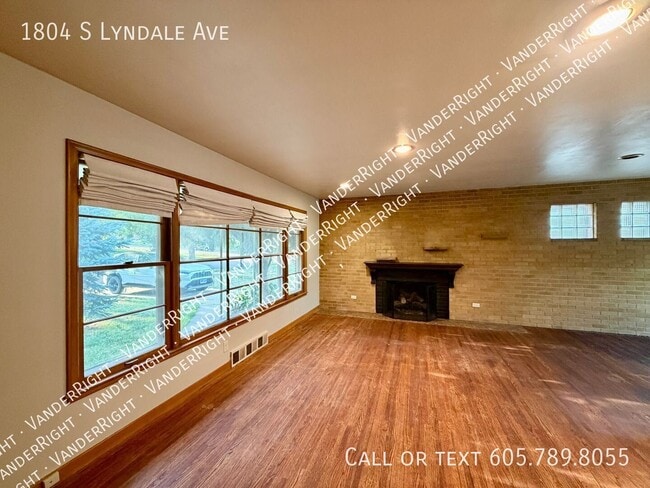 1804 S Lyndale Ave