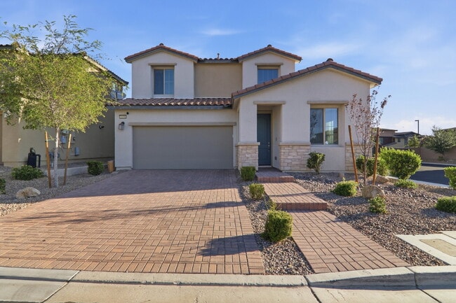 Building Photo - 3158 Molinos Dr