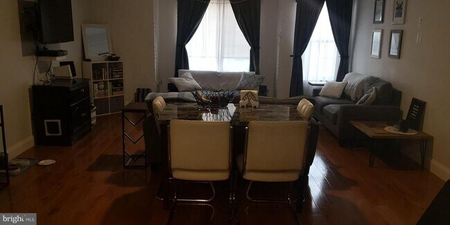 Photo - 615 N 11th St Unit 3F