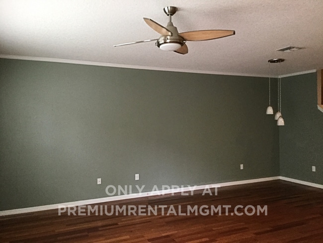 481 Penny Royal Pl