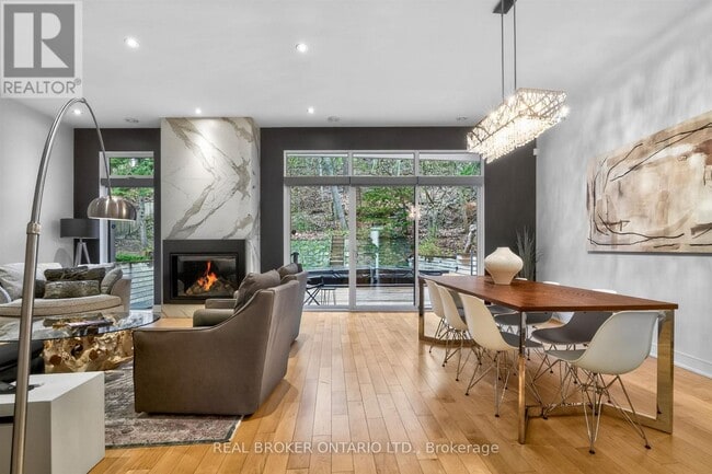 Photo - 88 S Kingsway