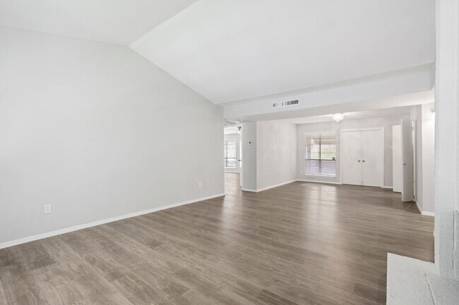 Photo - 10588 High Hollows Dr Unit 283