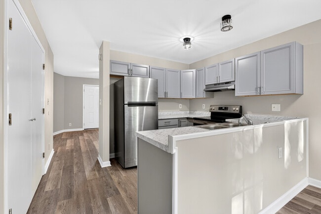 Photo - 837 Princeton Cir