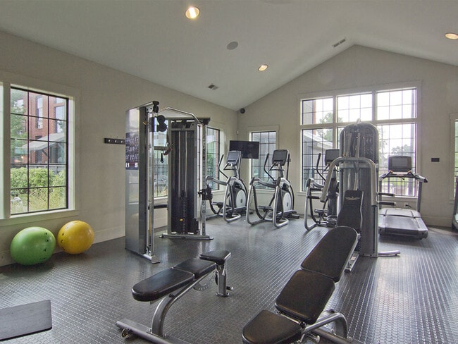 24/7 Fitness Center