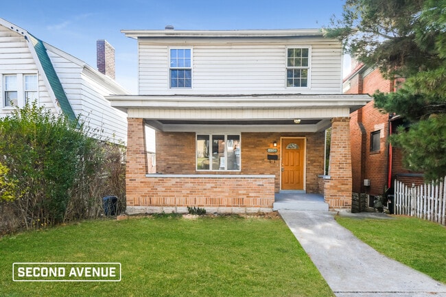 Building Photo - 1304 Bellaire Pl