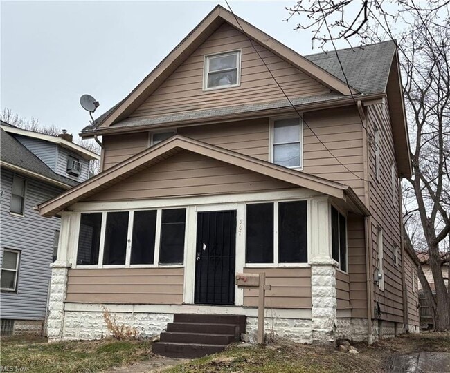 Charming 5-bedroom, 2-bathroom house locat... - Charming 5-bedroom, 2-bathroom house locat...