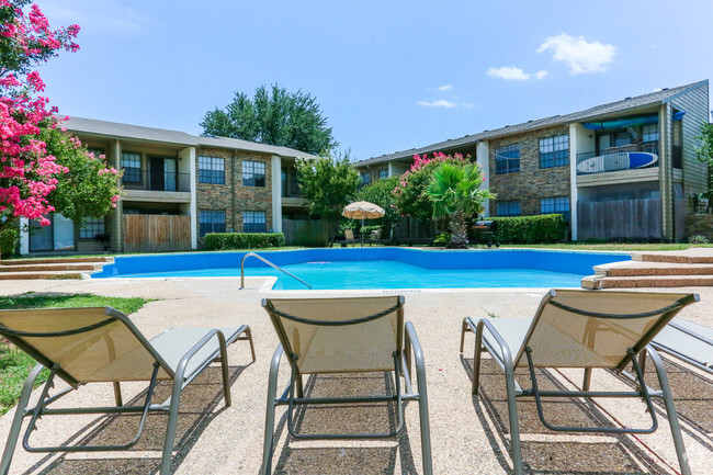 Building Photo - The Colony Apartments