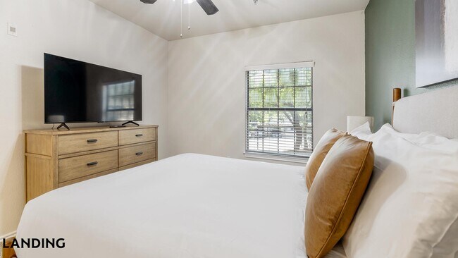 165 Forestbrook Dr Unit 516