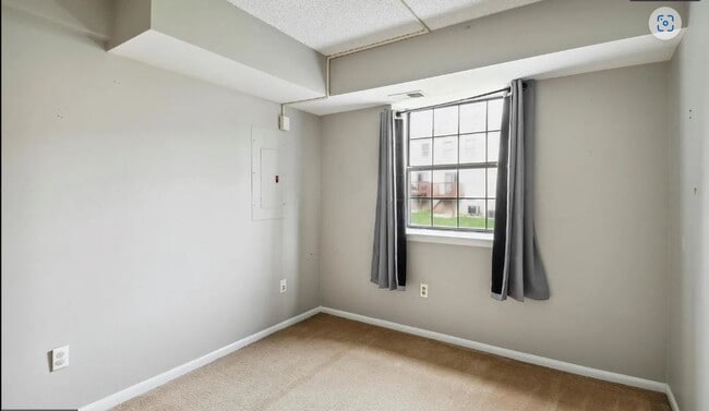 Photo - 3005 Valley Dr