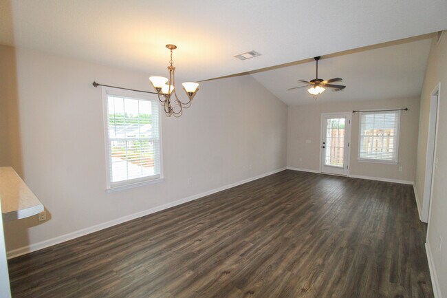 Photo - 432 Andover Dr