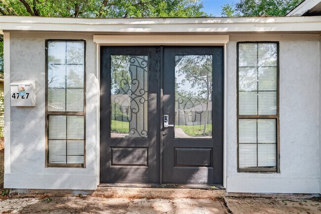 Photo - 4727 Arvilla Ln