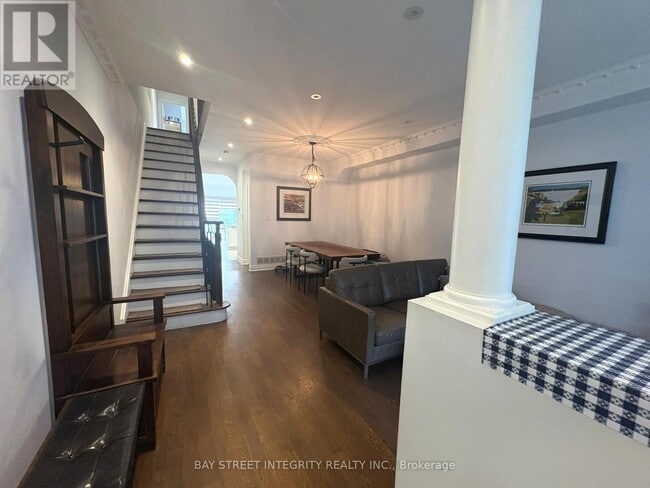 Photo - UPPER 162 CLAREMONT STREET