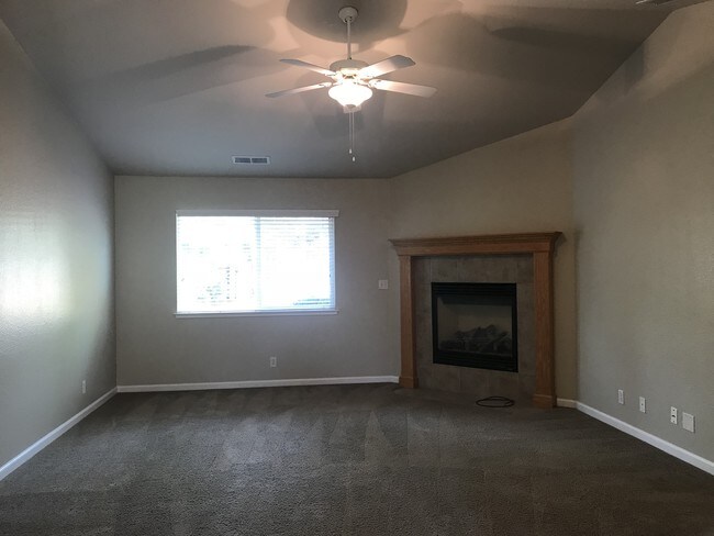 Photo - 140 Delaney Dr