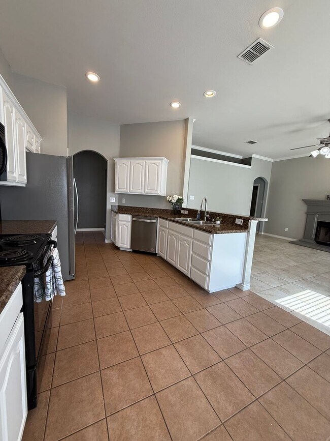 Photo - Adorable 4/2/2 located minutes from Weatherford High School